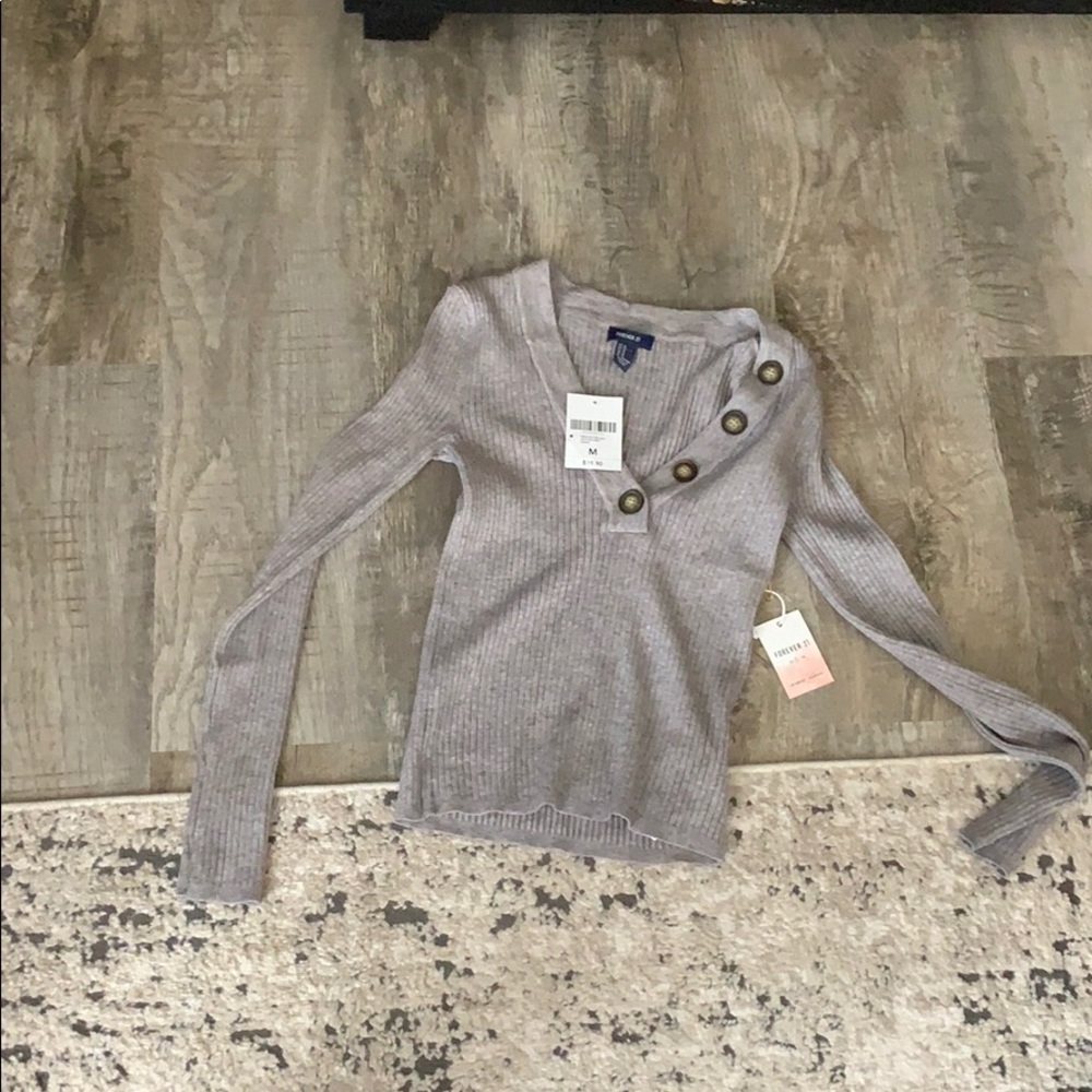 Forever 21 gray long sleeve sweater : never worn
